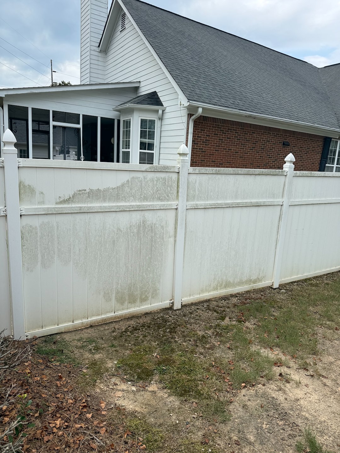 Driveway and PVC Fence washing in Fayetteville,Ga