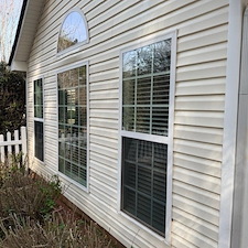 House-and-fence-softwash-in-SenoiaGa 6