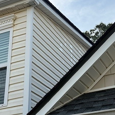 House-and-fence-softwash-in-SenoiaGa 0