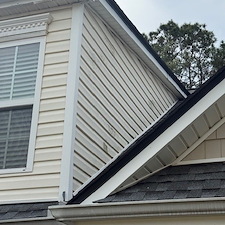 House-and-fence-softwash-in-SenoiaGa 8