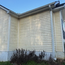 House-wash-and-Roof-wash-in-Meansville-GA 12